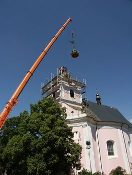 Slatinický kostel dostává novou věž