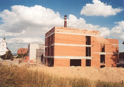 Stará kotelna ve výstavbě - červen 2003